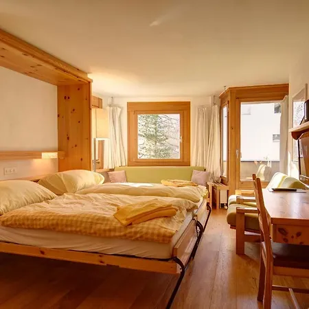 Chesa Munteratsch 2-zimmerwohnung 408 Typ F 公寓 *