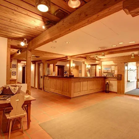 Chesa Munteratsch 2-zimmerwohnung 408 Typ F 公寓 *